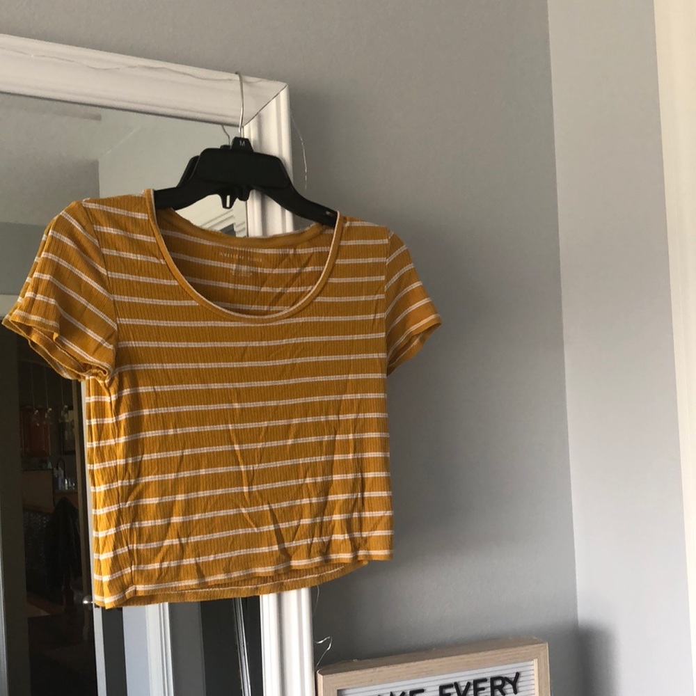 Ribbed mustard yellow ae shirt